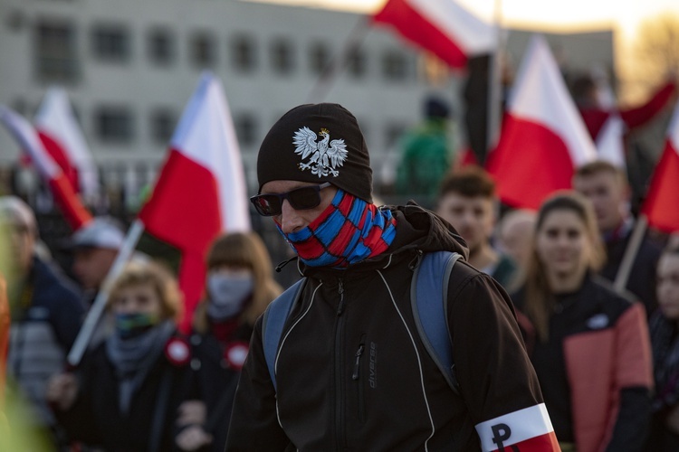 Marsz Niepodległości zakończył się na błoniach Stadionu Narodowego