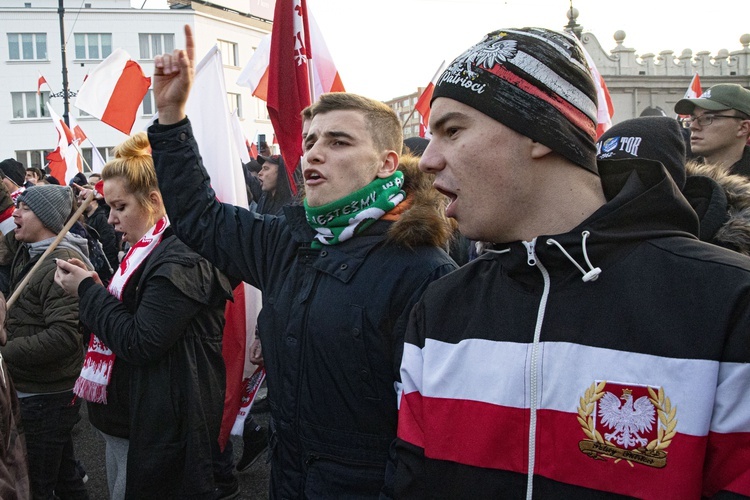 Marsz Niepodległości zakończył się na błoniach Stadionu Narodowego