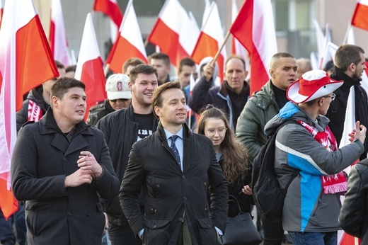 Marsz Niepodległości zakończył się na błoniach Stadionu Narodowego