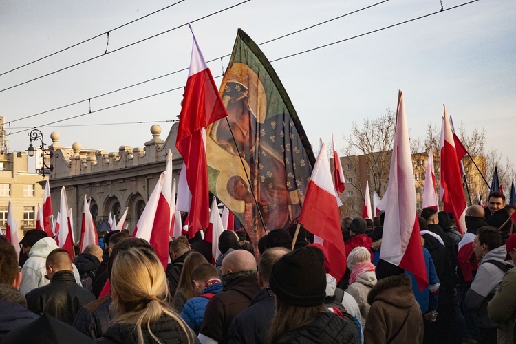 Marsz Niepodległości zakończył się na błoniach Stadionu Narodowego