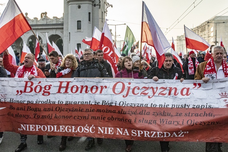 Marsz Niepodległości zakończył się na błoniach Stadionu Narodowego