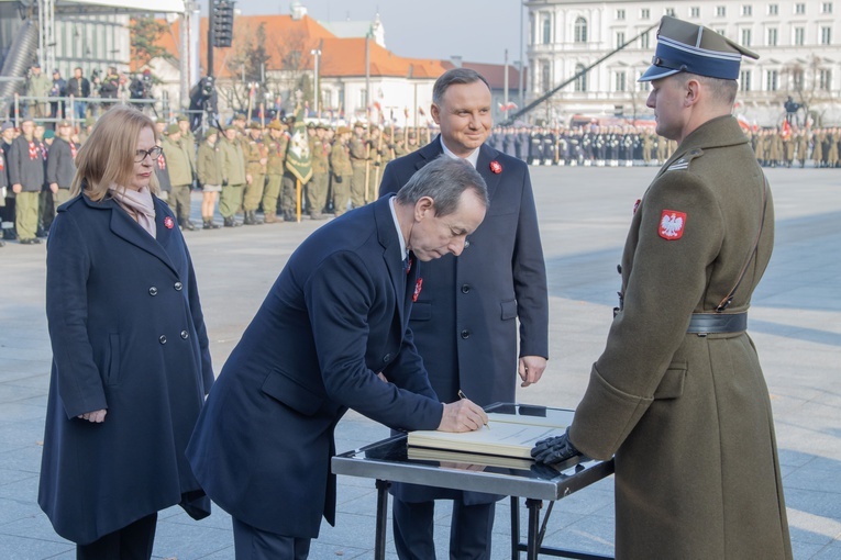 Przed Grobem Nieznanego Żołnierza