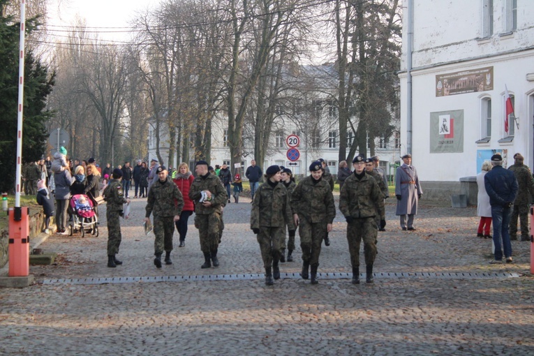 Ciechanów. Dzień otwarty w koszarach