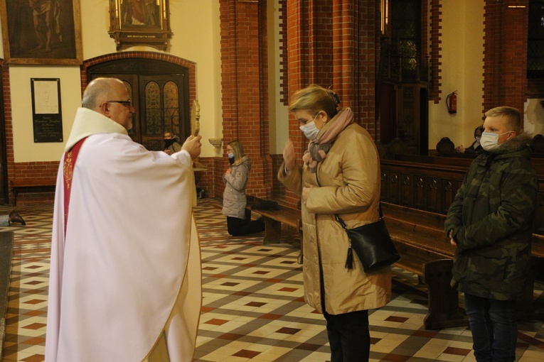 120. rocznica poświęcenia kościoła na Karłowicach i wprowadzenie relikwii bł kard. Wyszyńskiego