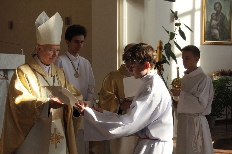 Tarnów. Błogosławieństwo nowych lektorów dekanatu Tarnów-Południe