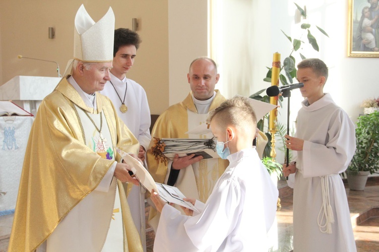 Tarnów. Błogosławieństwo nowych lektorów dekanatu Tarnów-Południe