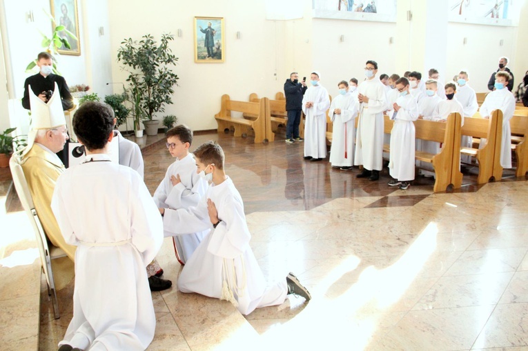 Tarnów. Błogosławieństwo nowych lektorów dekanatu Tarnów-Południe