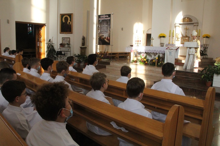 Tarnów. Błogosławieństwo nowych lektorów dekanatu Tarnów-Południe