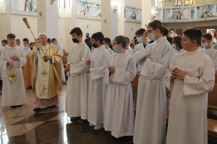 Tarnów. Błogosławieństwo nowych lektorów dekanatu Tarnów-Południe