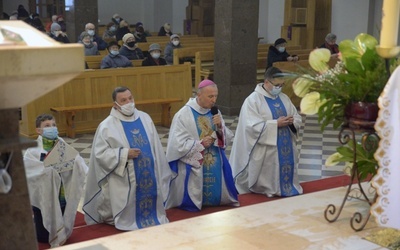 Krzyż karawaka w skarżyskiej Ostrej Bramie