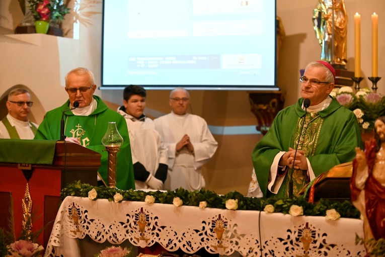 Radosne jubileusze proboszcza z Jaźwiny