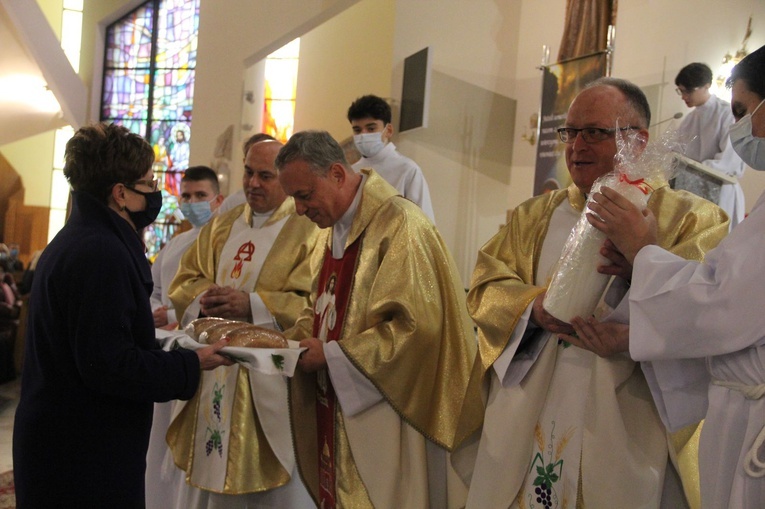 Tarnów. Światowy Dzień Ubogich w parafii Miłosierdzia Bożego