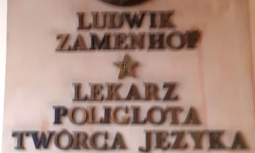Tablica pamięci założyciela esperanta.