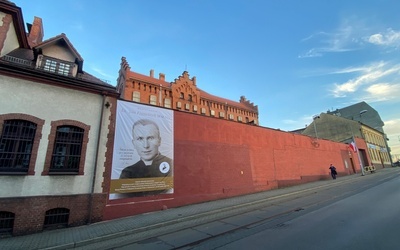 Wizerunek ks. Machy na areszcie w Mysłowicach