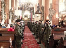 	Uroczystość zyskała wyjątkową oprawę dzięki obecności kompanii honorowej Wojska Polskiego.