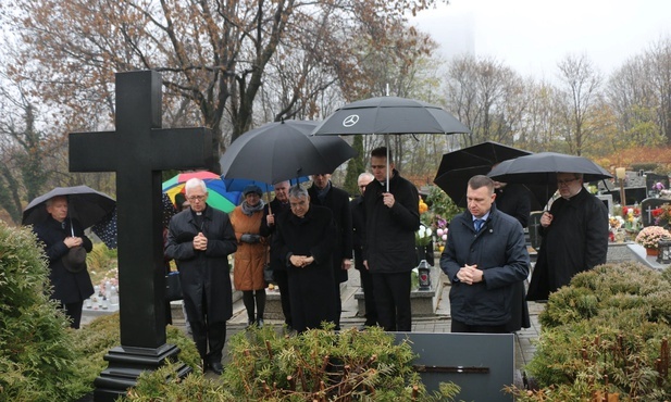 Chorzów Stary: Kard. Semeraro przybył do rodzinnej parafii ks. Jana Machy