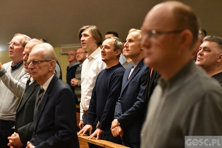 W Rokitnie trwają rekolekcje dla mężczyzn z o. Antonello Cadeddu