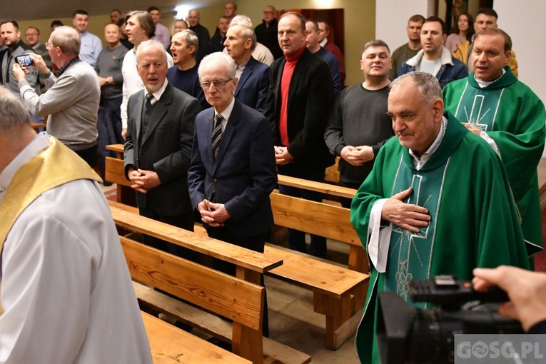 W Rokitnie trwają rekolekcje dla mężczyzn z o. Antonello Cadeddu