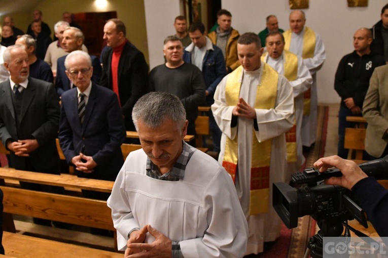 W Rokitnie trwają rekolekcje dla mężczyzn z o. Antonello Cadeddu