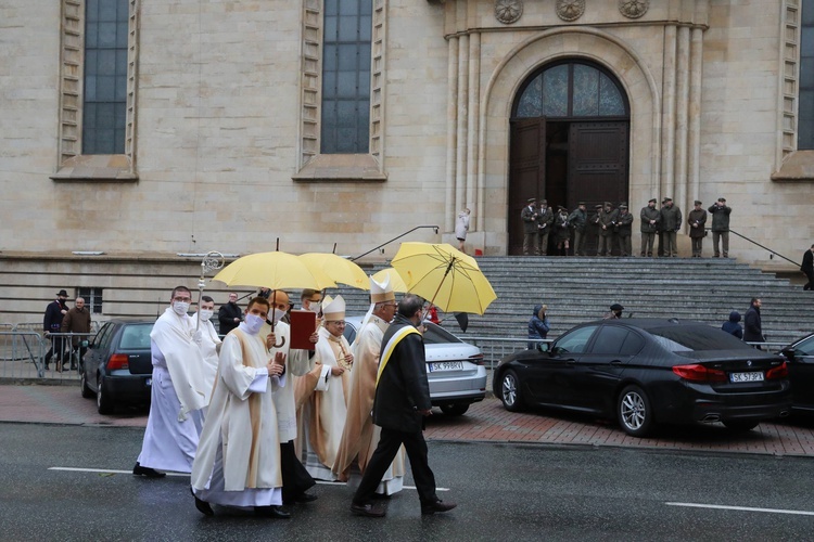 Beatyfikacja sługi Bożego Jana Franciszka Machy w katowickiej katedrze cz.1