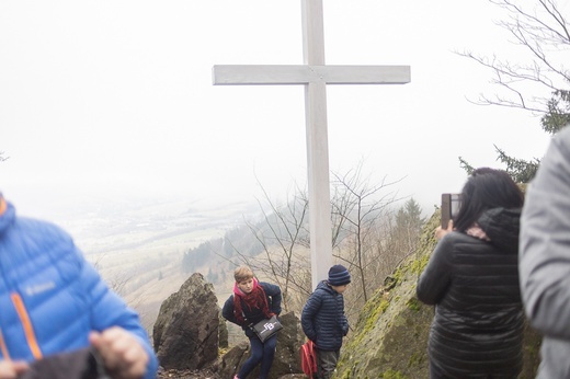 Poświęcenie nowego krzyża na Rogowcu