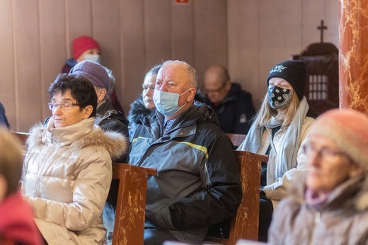 Poświęcenie nowego krzyża na Rogowcu