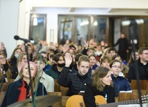 Dzięki transmisji młodzi mogli się zobaczyć i pozdrowić.