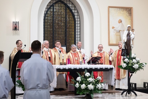 Katowice. Kardynał Marcello Semeraro odprawił Mszę Świetą w katowickim Klasztorze Siostr Karmelitanek.