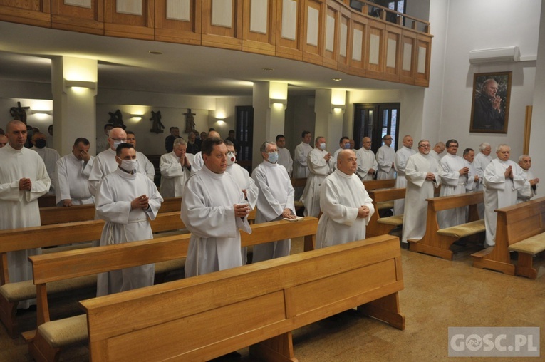 Głogów. Z szafarzami o Eucharystii