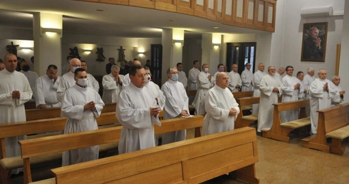 Głogów. Z szafarzami o Eucharystii