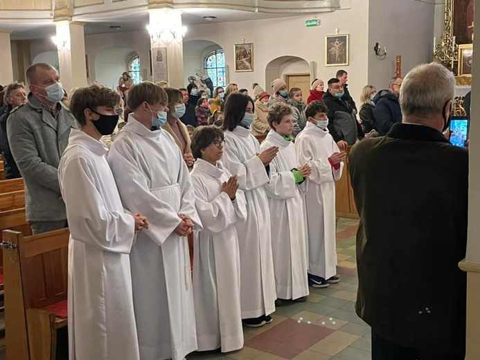 Nowe zastępy służby liturgicznej w parafiach