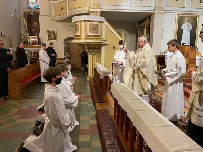 Nowe zastępy służby liturgicznej w parafiach