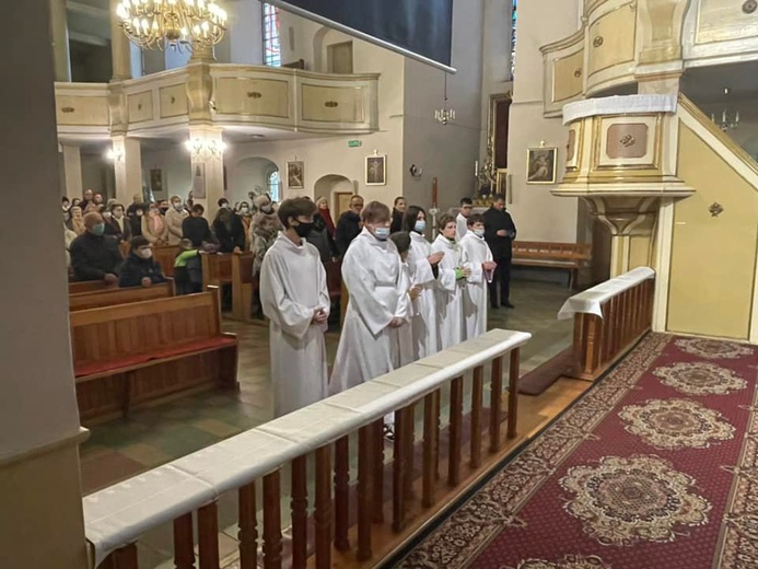 Nowe zastępy służby liturgicznej w parafiach