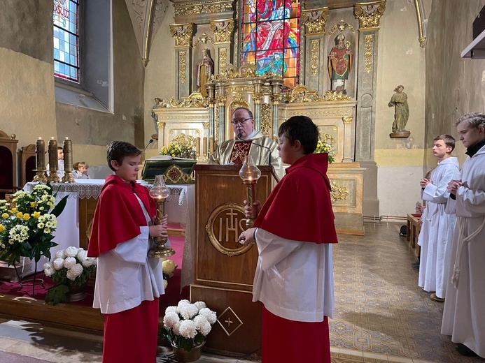 Nowe zastępy służby liturgicznej w parafiach