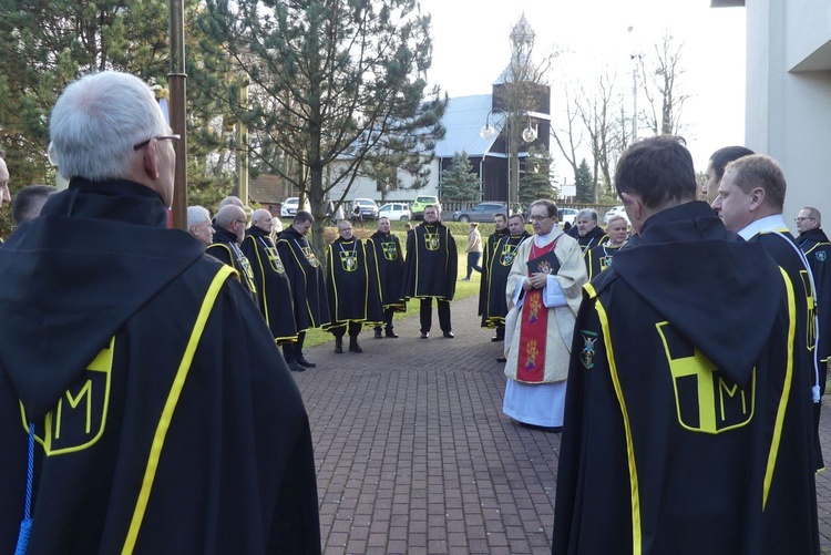 Chorągiew Rycerzy Jana Pawła II powstała w parafii św. Wawrzyńca w Grojcu