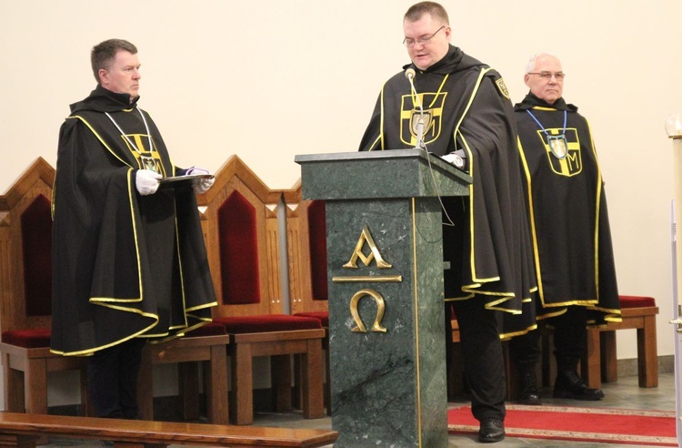 Chorągiew Rycerzy Jana Pawła II powstała w parafii św. Wawrzyńca w Grojcu