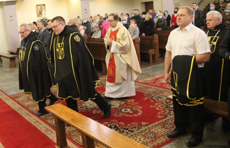 Chorągiew Rycerzy Jana Pawła II powstała w parafii św. Wawrzyńca w Grojcu