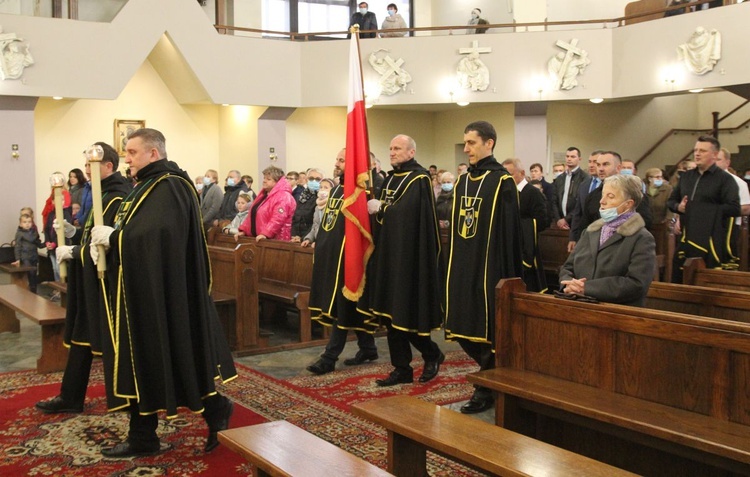 Chorągiew Rycerzy Jana Pawła II powstała w parafii św. Wawrzyńca w Grojcu