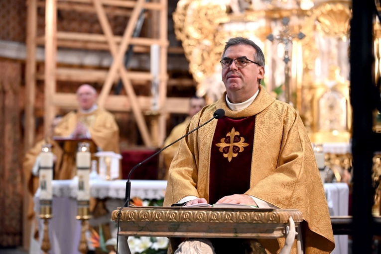 Pielgrzymka sióstr marianek do bardzkiego sanktuarium