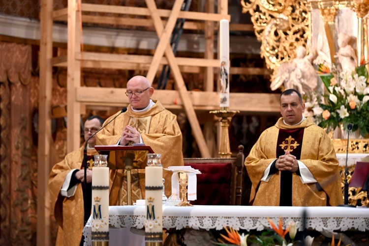 Pielgrzymka sióstr marianek do bardzkiego sanktuarium