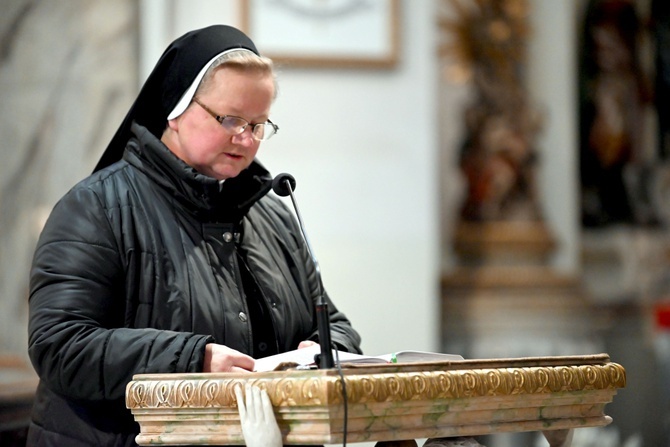 Pielgrzymka sióstr marianek do bardzkiego sanktuarium