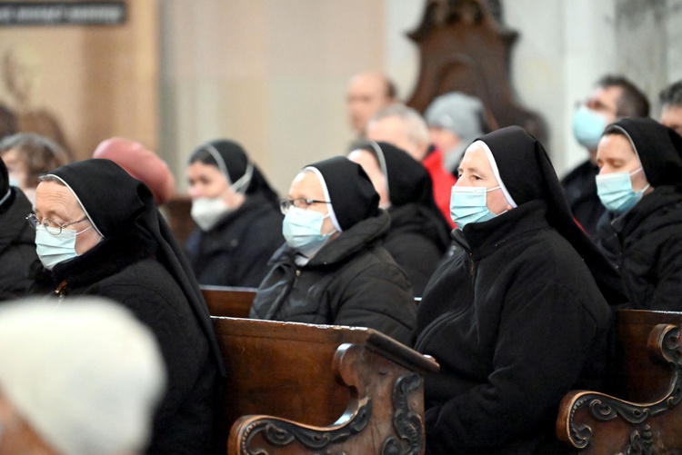 Pielgrzymka sióstr marianek do bardzkiego sanktuarium