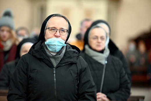 Pielgrzymka sióstr marianek do bardzkiego sanktuarium