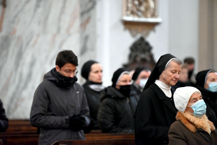 Pielgrzymka sióstr marianek do bardzkiego sanktuarium