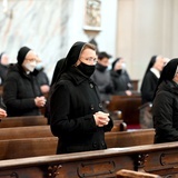 Pielgrzymka sióstr marianek do bardzkiego sanktuarium