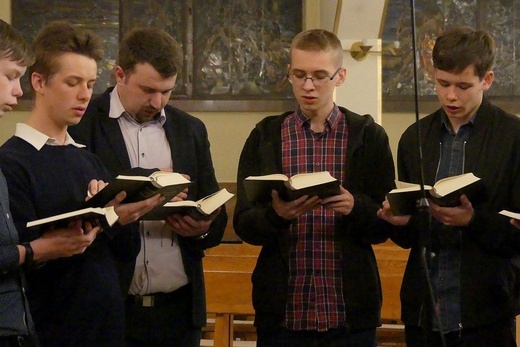 Schola gregoriańska lektorów parafii św. Józefa na Złotych Łanach