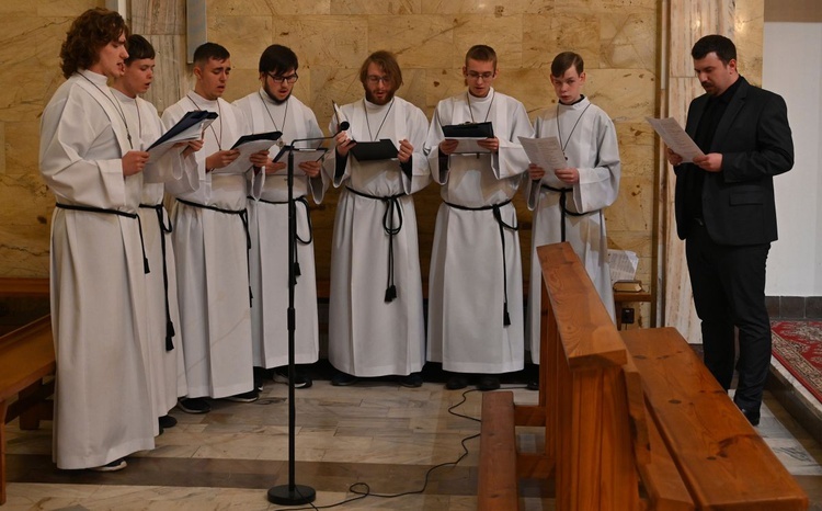 Schola gregoriańska lektorów parafii św. Józefa na Złotych Łanach