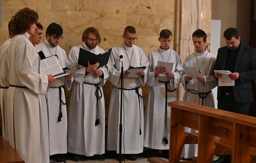 Schola gregoriańska lektorów parafii św. Józefa na Złotych Łanach