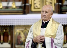 Ks. Bogusław Wermiński jest aktualnie rezydentem w parafii pw. Aniołów Stróżów w Wałbrzychu.