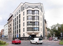 ▲	Zaprojektowany przez Ludwika Wojtyczkę profesorski obiekt w całej okazałości.